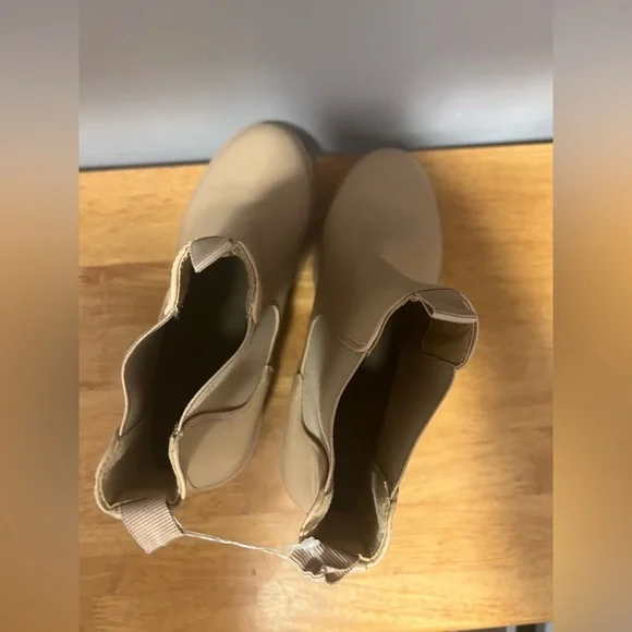 REDTOP Women's Chelsea Platform Round Toe Chunky Block Heel Boots Taupe 8.5 - Picture 6 of 7